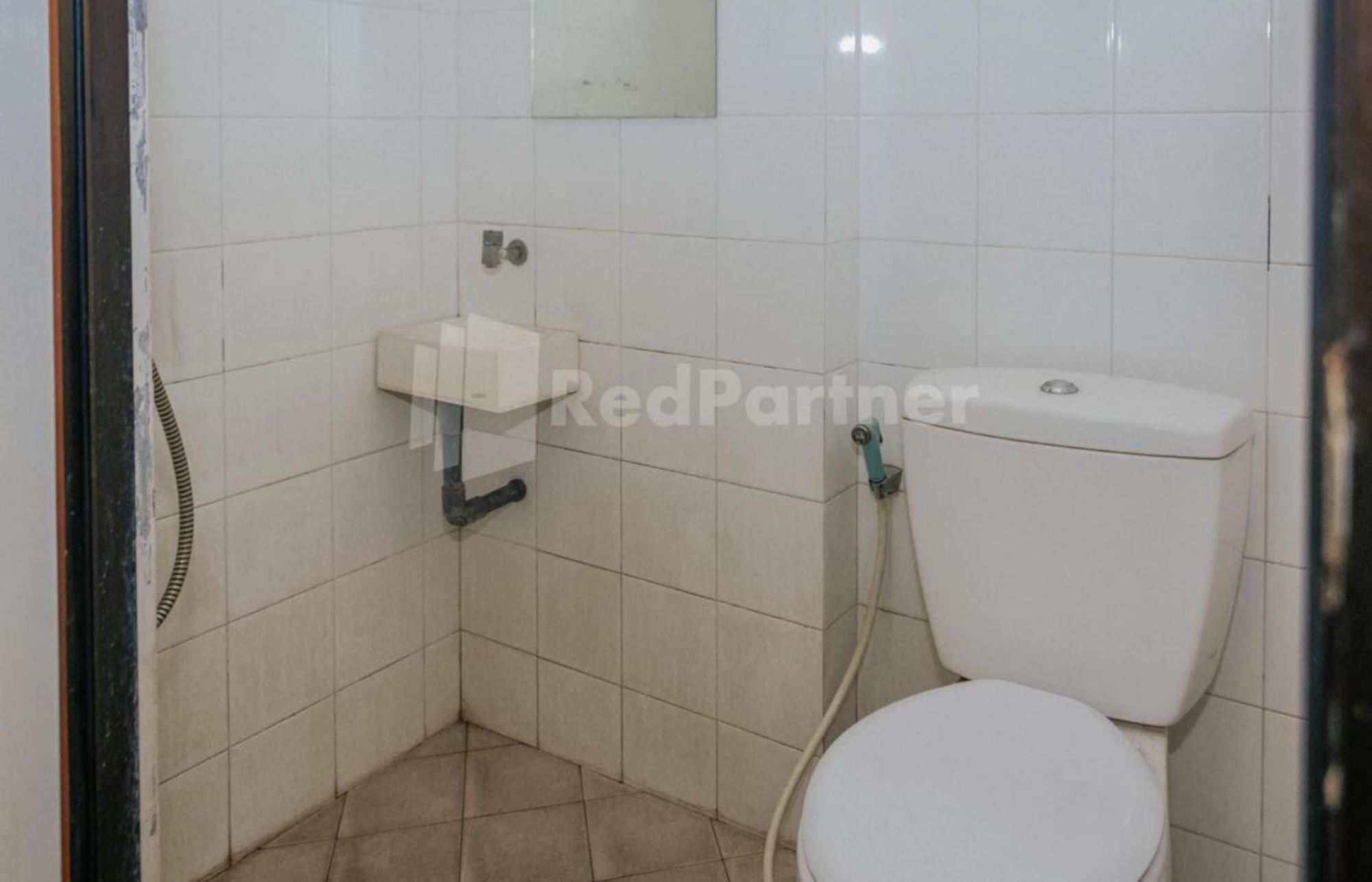 فندق De Lugano Scbd Syariah Mitra Reddoorz جاكرتا المظهر الخارجي الصورة